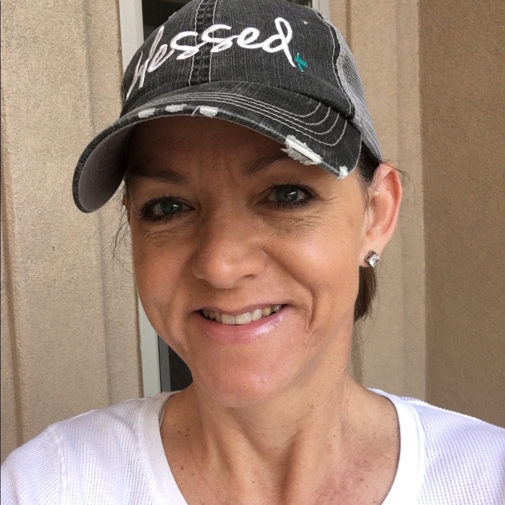 Meet your Posher, Lisa
